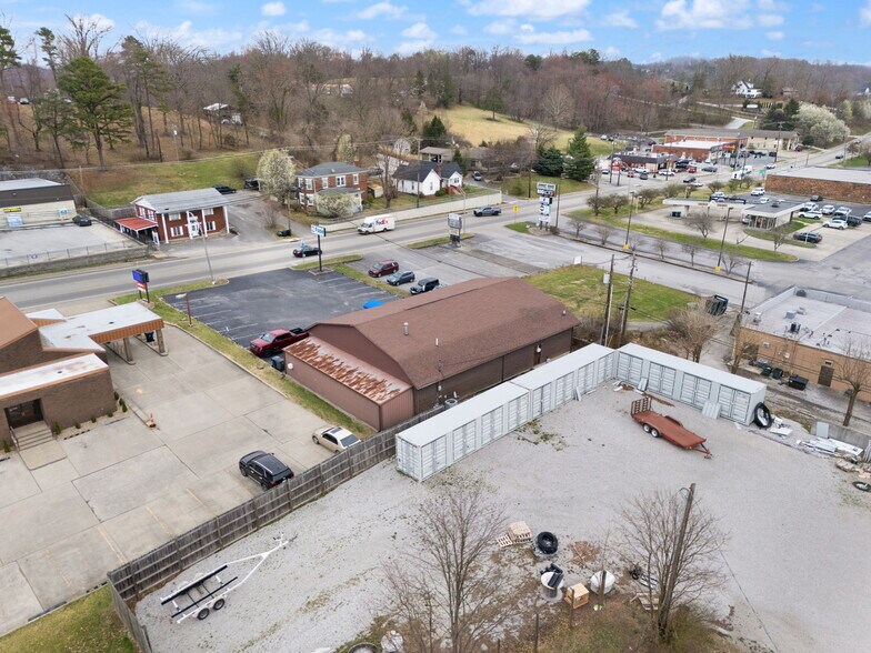 More Photos Of 725 S Main St, London Medical For Sale