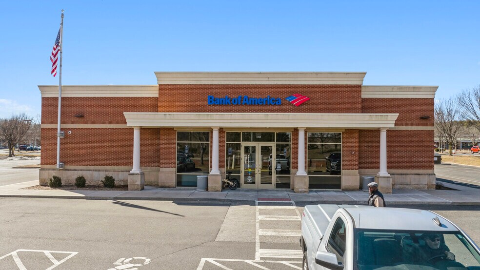 More Photos Of 1045 Kennedy Rd, Windsor Bank For Sale