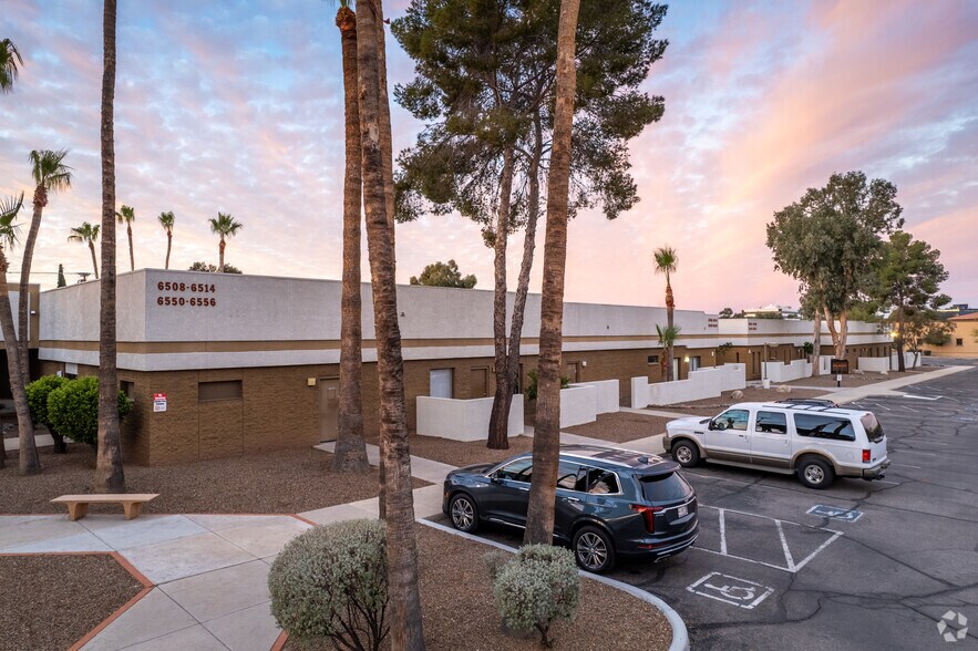 More Photos Of 6502-6564 E Carondelet Dr, Tucson Medical For Lease