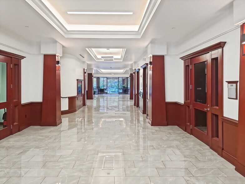 More Photos Of 4800 Meadows Rd, Lake Oswego Coworking Space