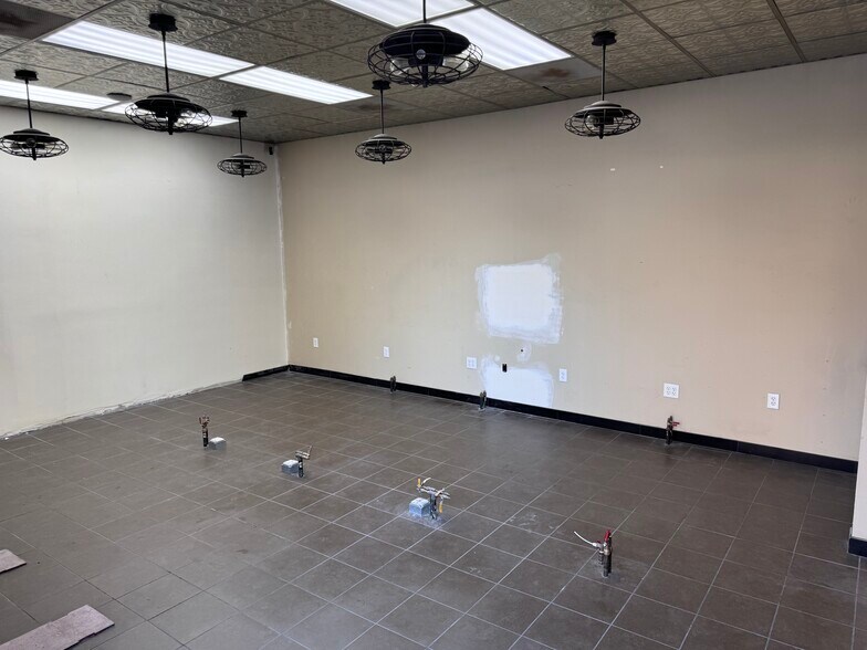 More Photos Of 109 N 5th St, Redlands Storefront For Lease