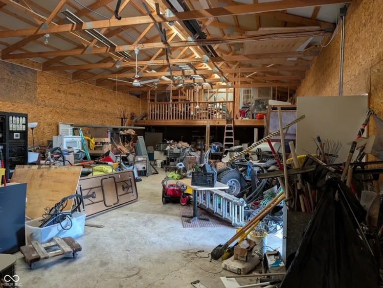 More Photos Of 1113 S Madison Ave, Anderson Warehouse For Sale