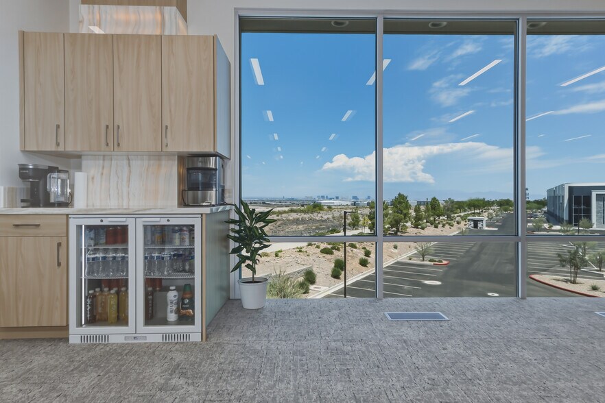 More Photos Of 1301 Seven Hills Drive, Henderson Medical For Sale