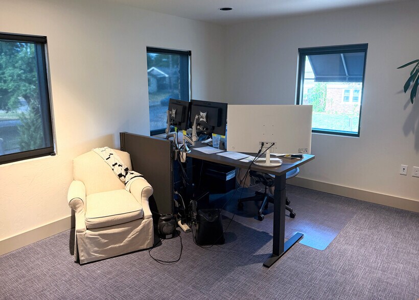 More Photos Of 480 NW 36th St, Oklahoma City Office For Lease