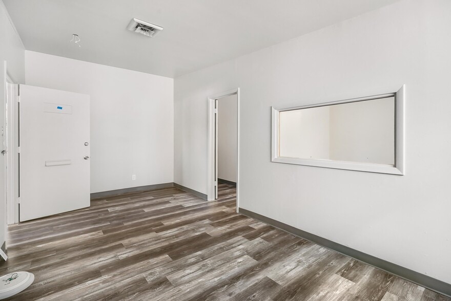 More Photos Of 8646 W Colfax Ave, Lakewood Freestanding For Lease