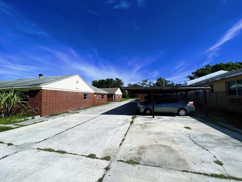 390 W Haines Blvd, Lake Alfred, FL 33850 Multifamily For Sale