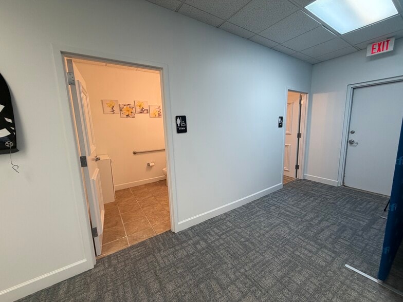 More Photos Of 1208 Church Rd, Liberty Medical For Lease