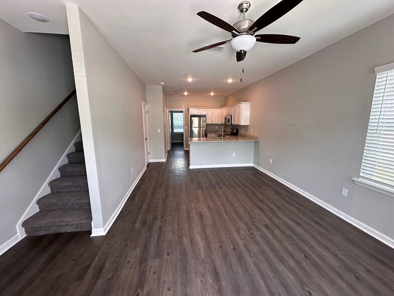 More Photos Of 2288 Del Carmel Way, Tallahassee Apartments For Sale