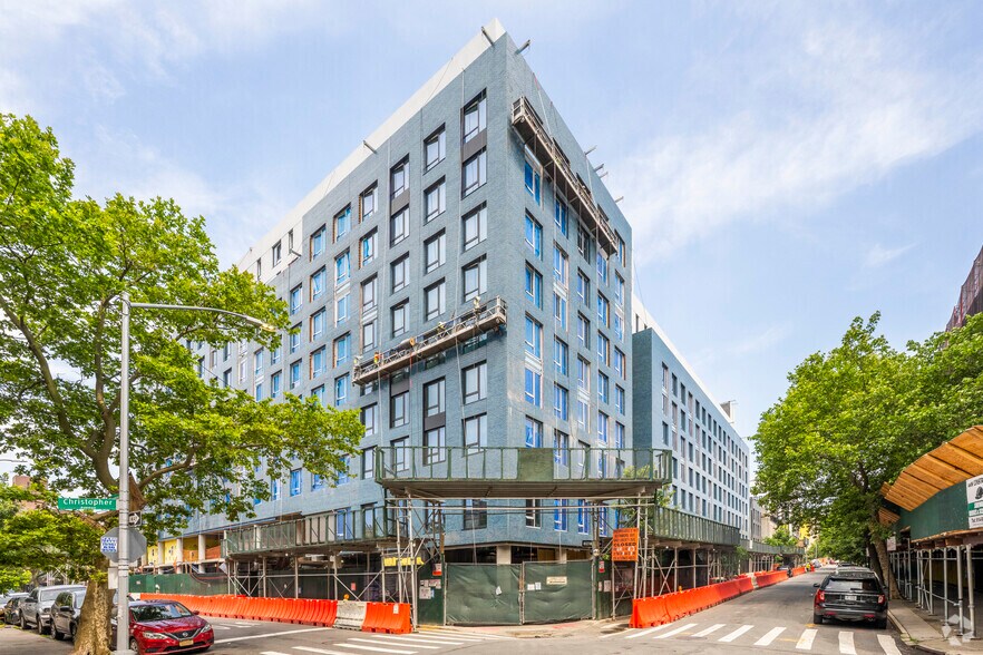 More Photos Of 97 Glenmore Ave, Brooklyn Apartments For Lease
