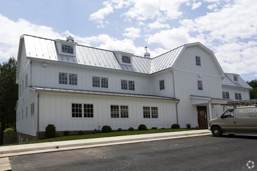 More Photos Of 115 The Plains Rd, Middleburg Office For Lease