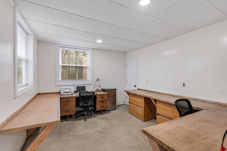 More Photos Of 5614 Ruffin Rd, Prince George Office For Sale