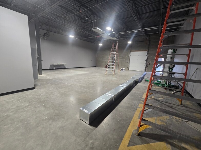 More Photos Of 2960 Technology Pl, Waldorf Research And Development For Lease