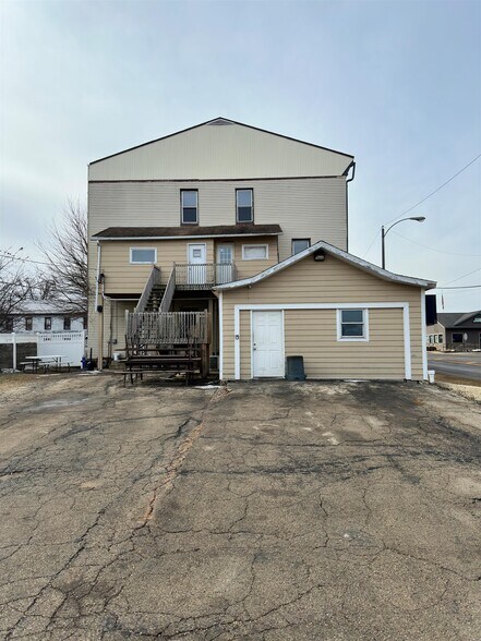 More Photos Of 102 E Railroad St, Lena Apartments For Sale