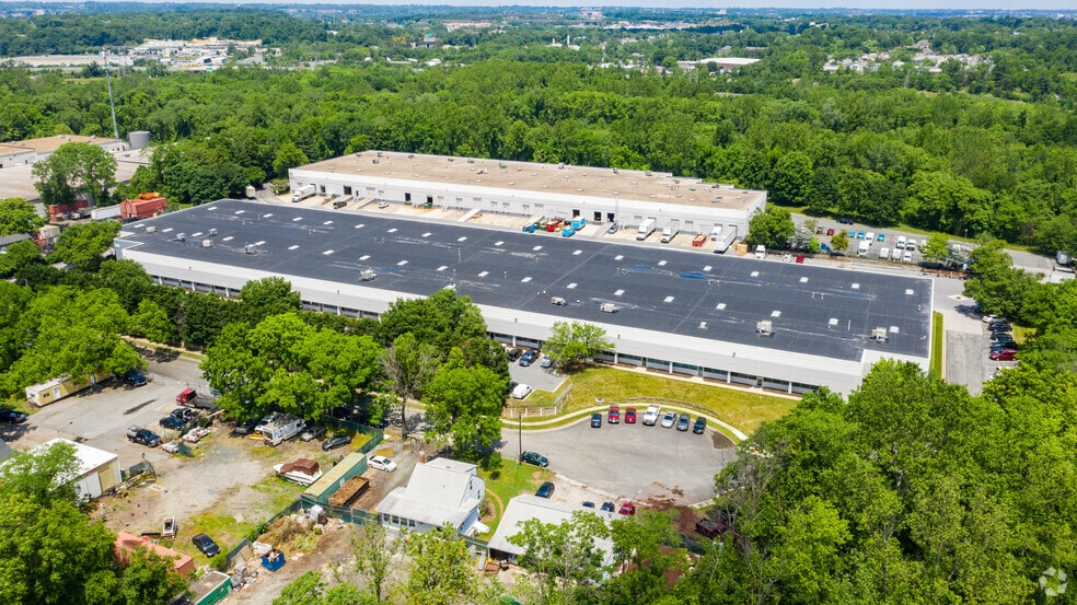 More Photos Of 810 Oregon Ave, Linthicum Unknown For Lease