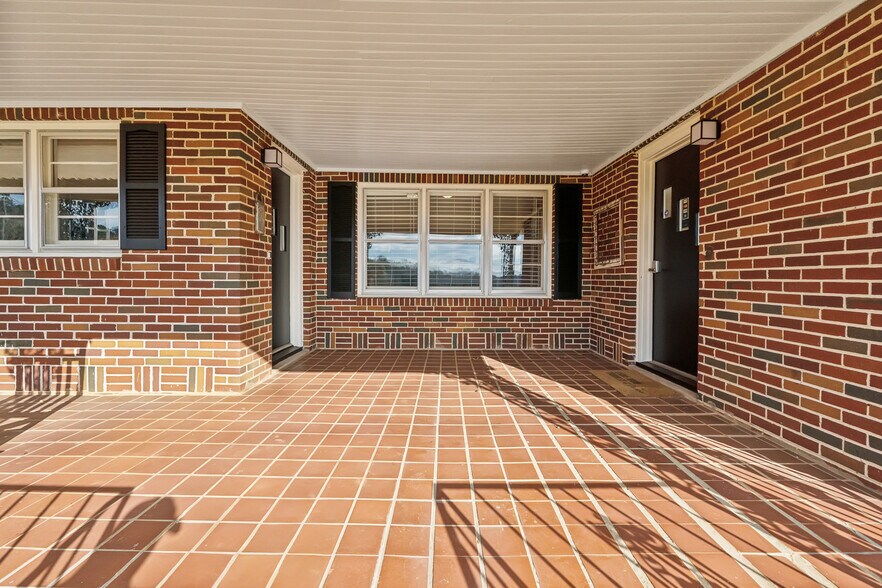 More Photos Of 5615 Cumming Hwy, Canton General Retail For Sale