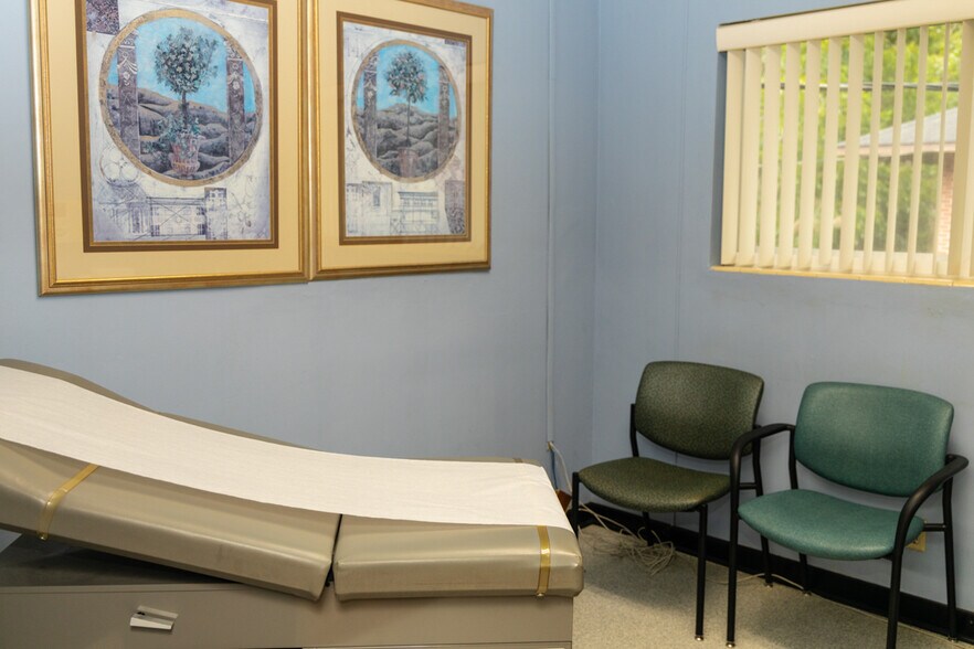 More Photos Of 1705 S Adams St, Tallahassee Medical For Sale