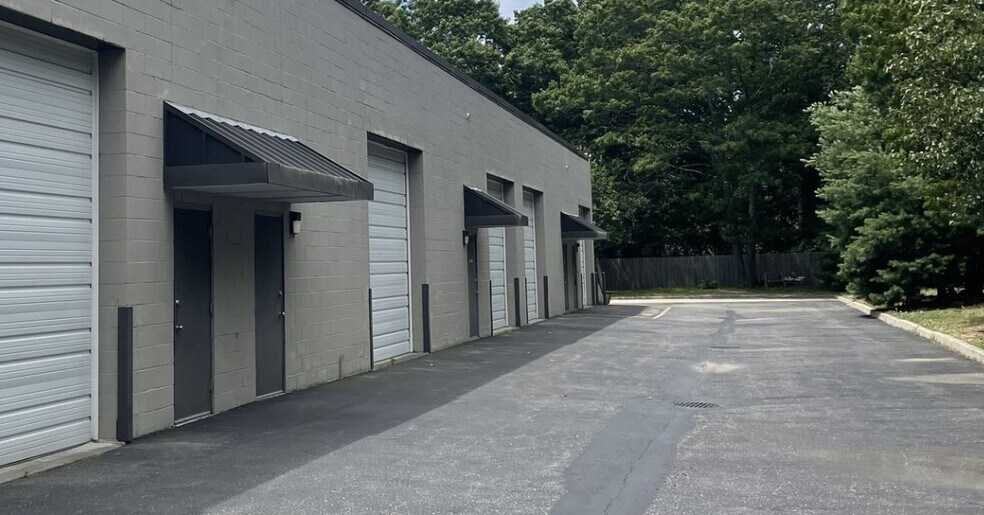 More Photos Of 131 Gary Way, Ronkonkoma Industrial For Sale