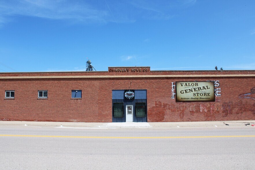 More Photos Of 800 Box Butte Ave, Hemingford General Retail For Sale