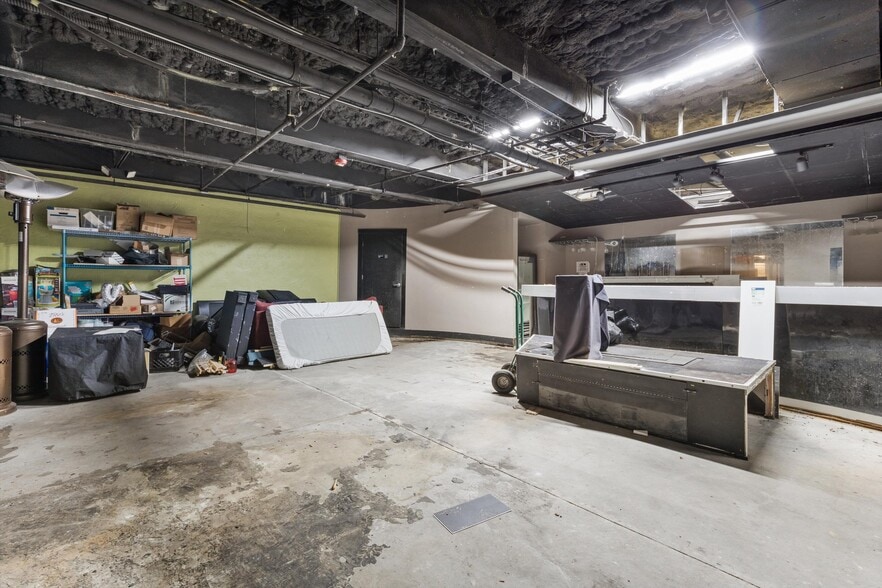 More Photos Of 16-20 Market Sq, Knoxville Apartments For Sale