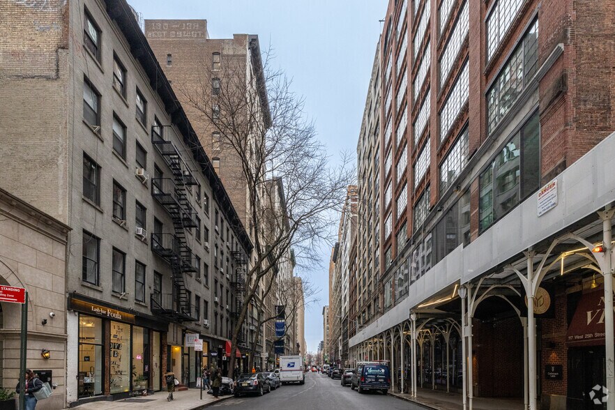 More Photos Of 130 W 25th St, New York Office For Lease