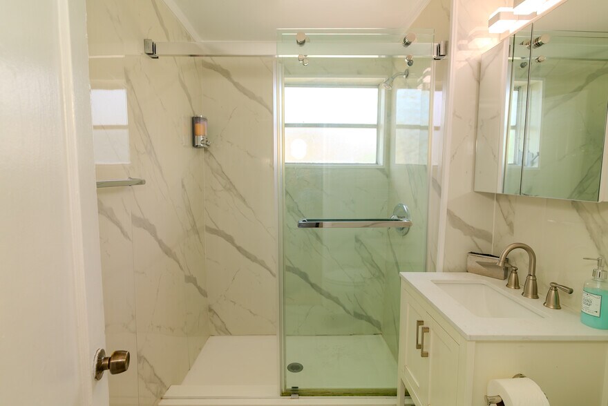More Photos Of 545 Michigan Ave, Miami Beach Apartments For Sale