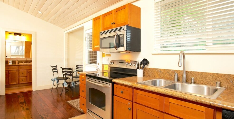 More Photos Of 40 Ae Pl, Paia Apartments For Sale