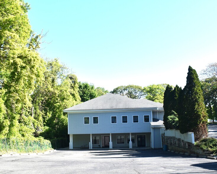 More Photos Of 118 N Country Rd, Port Jefferson Medical For Sale