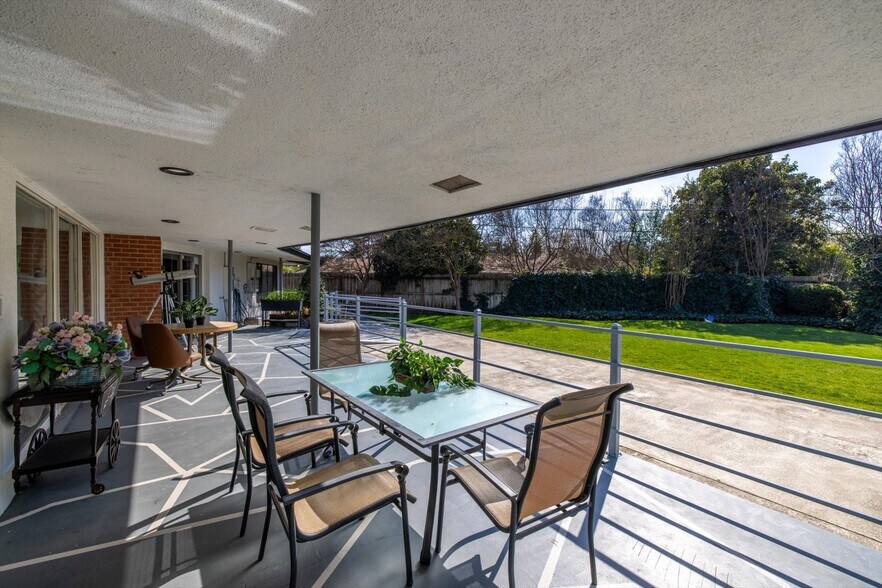 More Photos Of 1415 W Scott Ave, Fresno Assisted Living For Sale