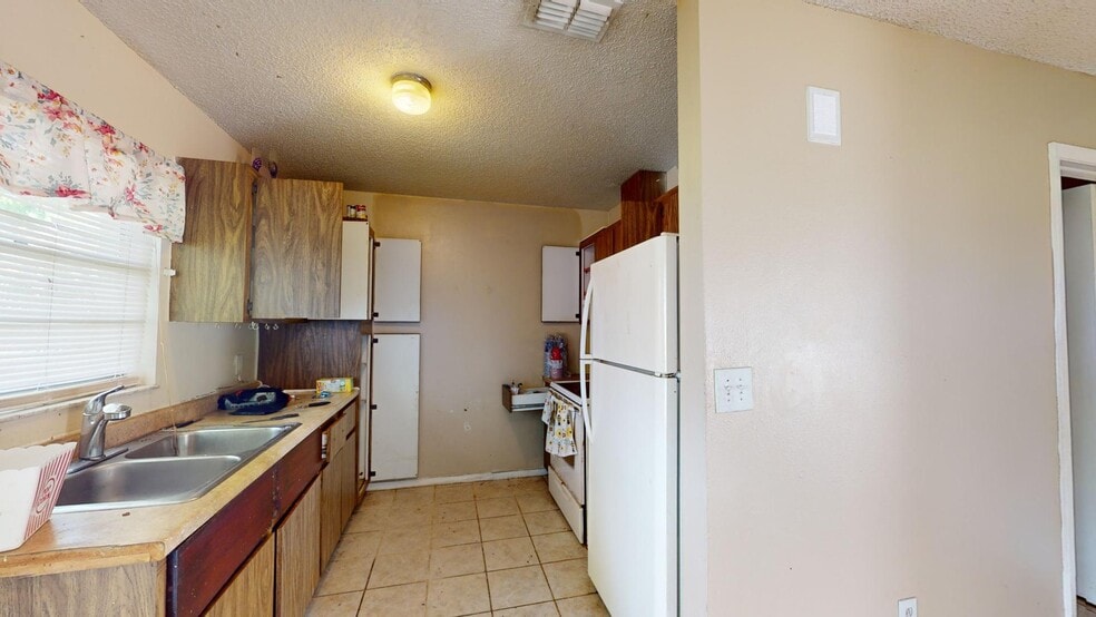 More Photos Of 403 Hancock Bridge Pkwy, Cape Coral Apartments For Sale