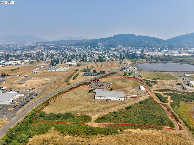 More Photos Of 850 Garden Valley Cir, Sutherlin Industrial For Sale