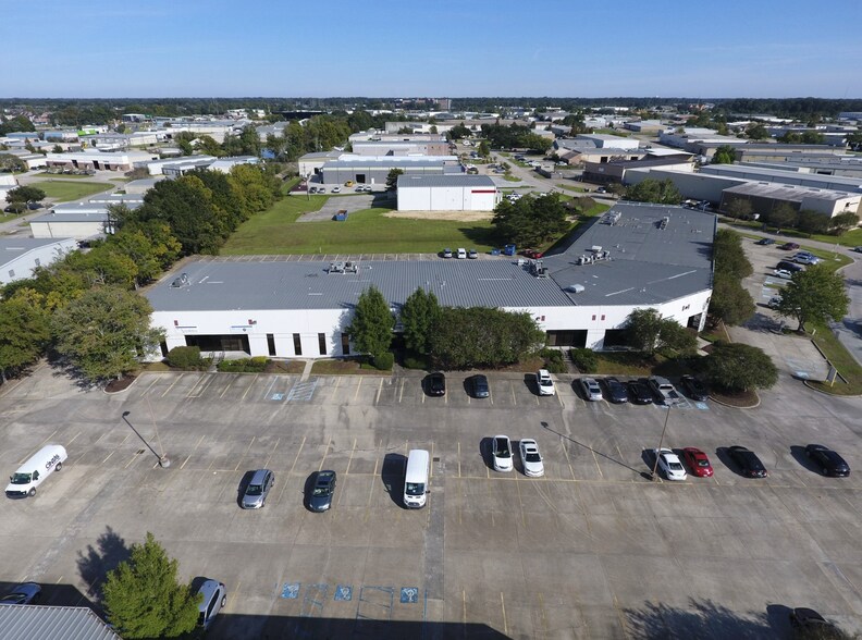 More Photos Of 11441 Industriplex Blvd, Baton Rouge Light Distribution For Lease