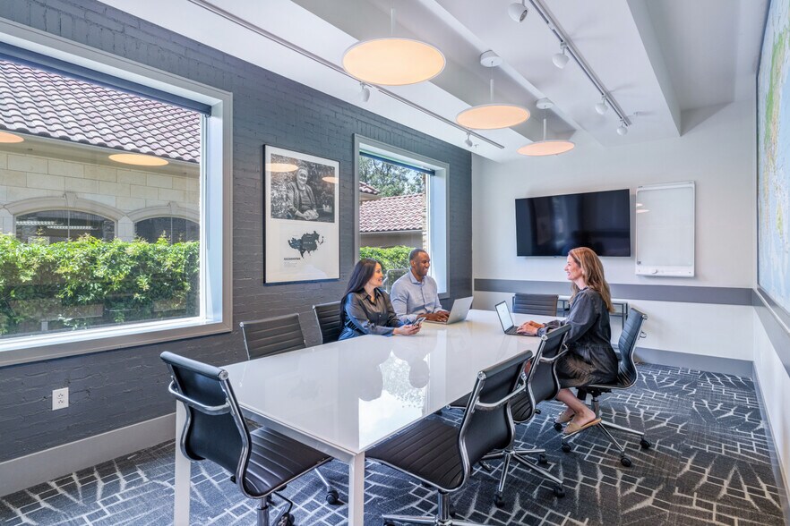More Photos Of 550 S Watters Rd, Allen Coworking Space