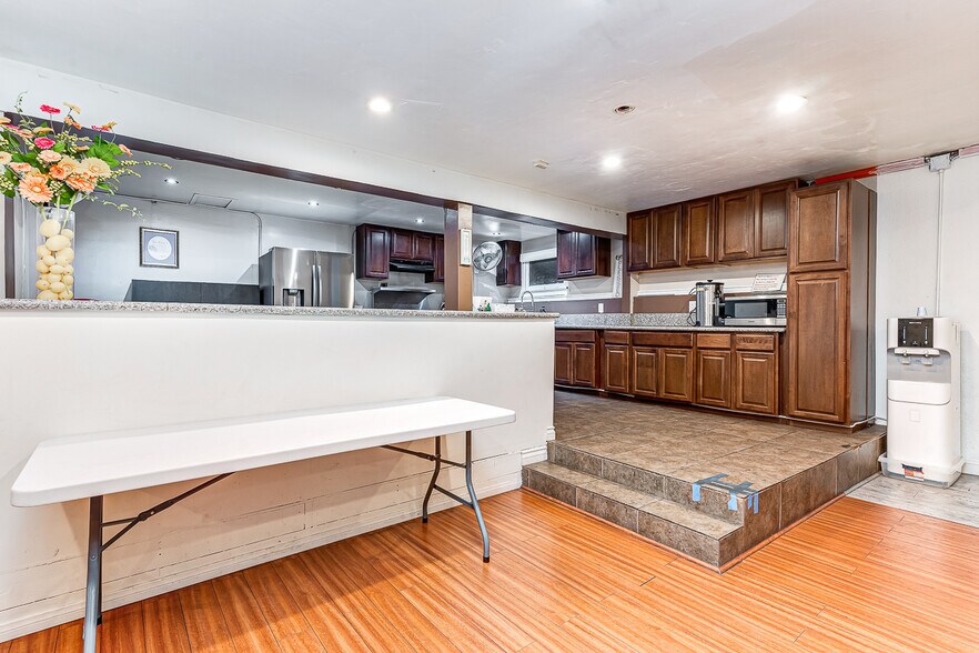 More Photos Of 600 S Towne Ave, Pomona Religious Facility For Sale