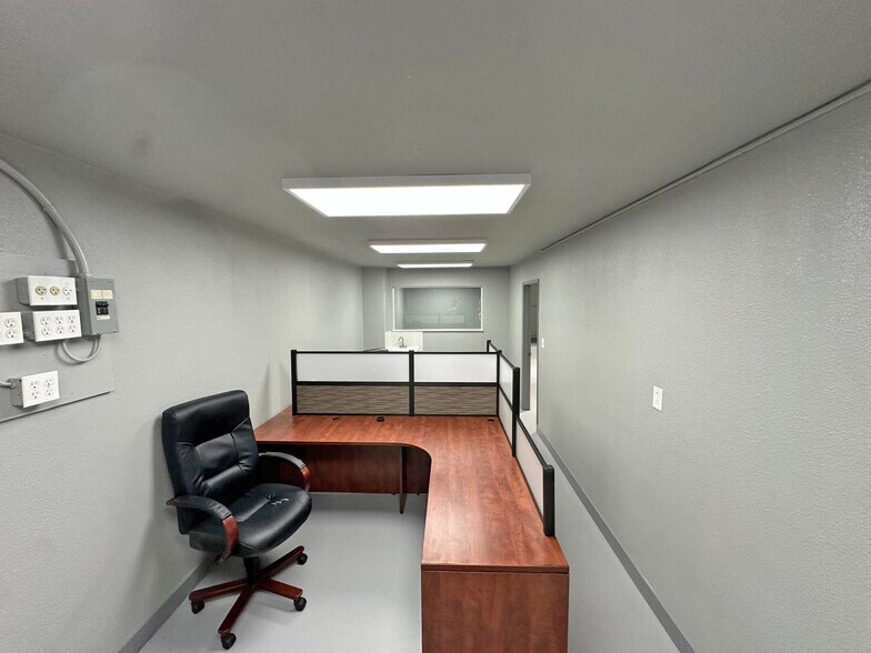 More Photos Of 343-345 W 9th St, Santa Rosa Warehouse For Sale