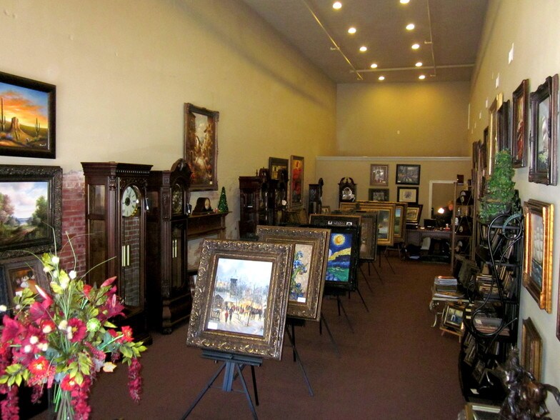 More Photos Of 208 N Bryan Ave, Bryan Office Residential For Lease