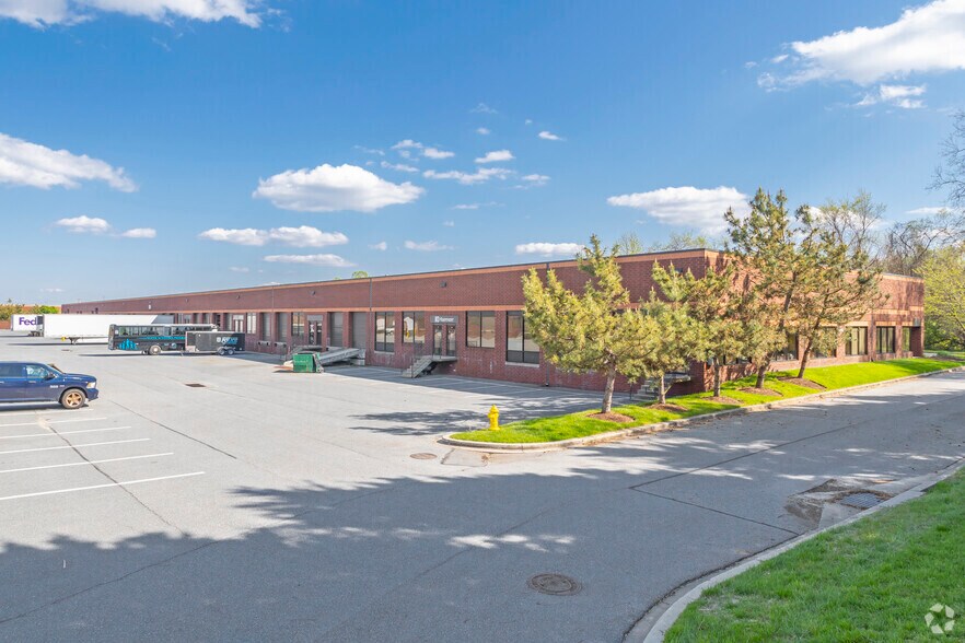 More Photos Of 910 Cromwell Park Dr, Glen Burnie Unknown For Lease