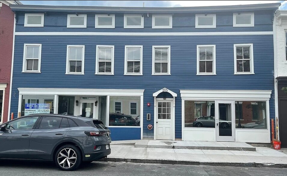 More Photos Of 205 Warren St, Hudson Apartments For Lease