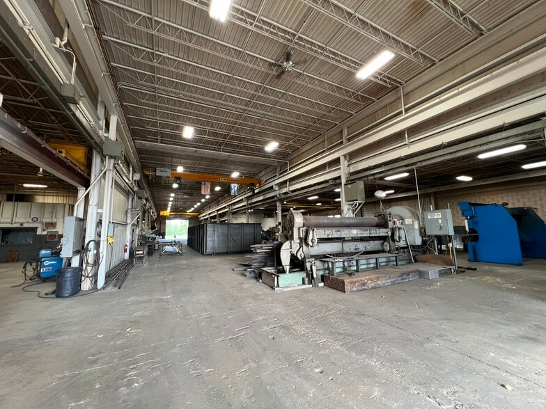 More Photos Of 1725 Racine Rd, Menasha Warehouse For Sale