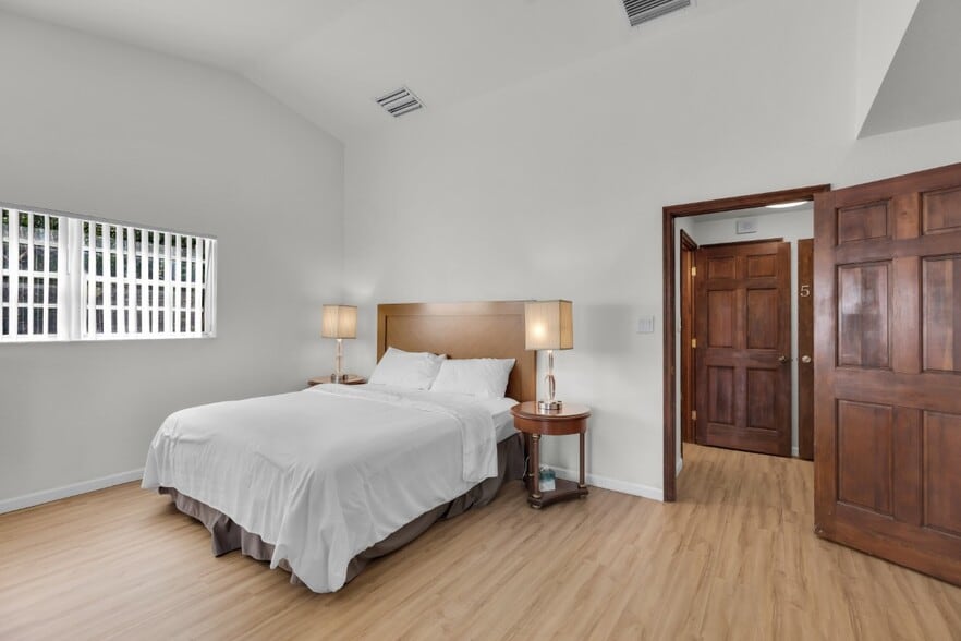 More Photos Of 97340-97360 Overseas Hwy, Key Largo Hotel For Sale