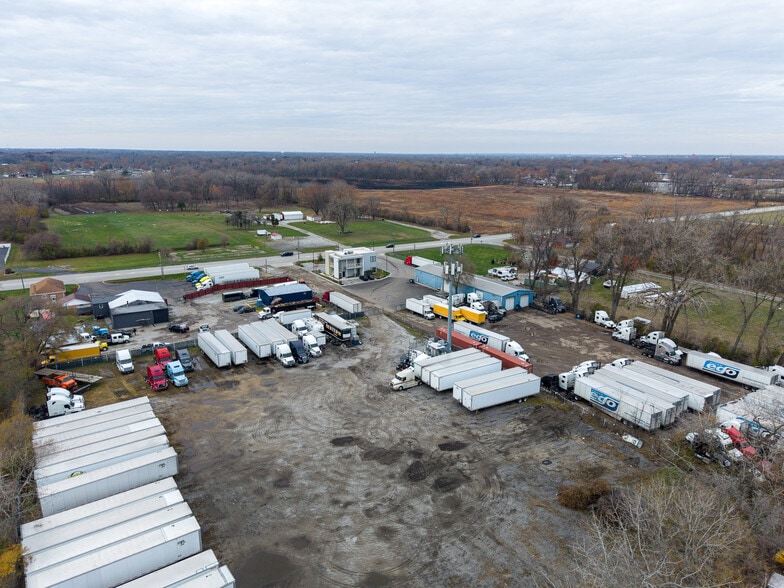 More Photos Of 15131 Kedzie Ave, Markham Warehouse For Sale