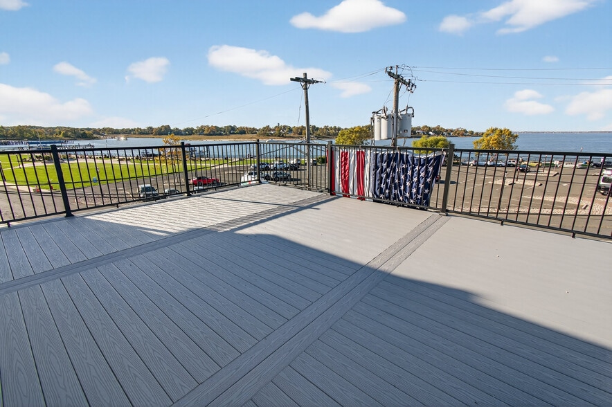 More Photos Of 17 W Front St, Keyport General Retail For Lease