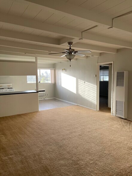 More Photos Of 1935 W Linden St, Riverside Apartments For Sale
