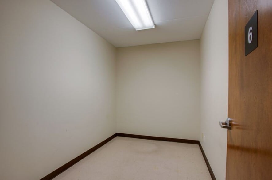 More Photos Of 1400 Hatcher Ln, Columbia Healthcare For Lease