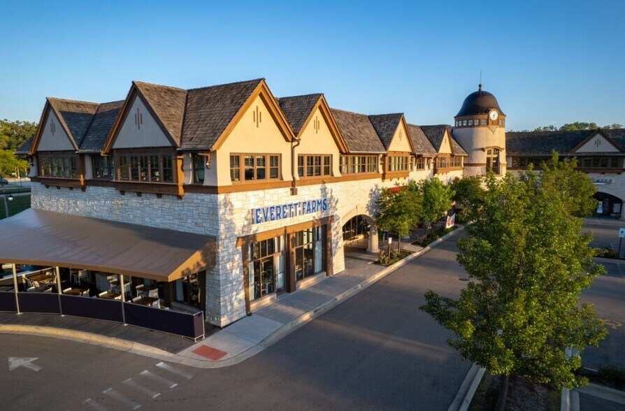 More Photos Of 840 S Waukegan Rd, Lake Forest Storefront Retail Office For Lease