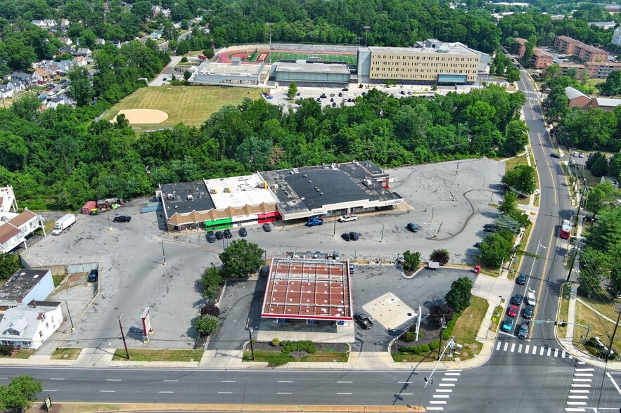 More Photos Of 5803 Annapolis Rd, Bladensburg Service Station For Sale