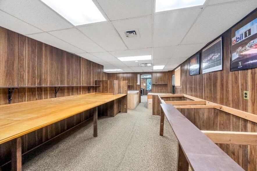 More Photos Of 1424 118th St, College Point Warehouse For Sale