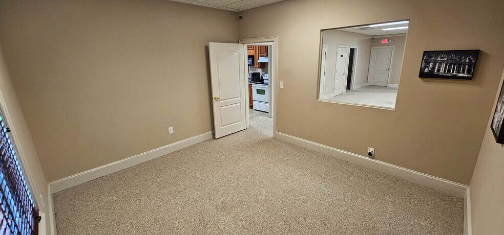 More Photos Of 1900 Pennsylvania Ave, McDonough Office For Lease