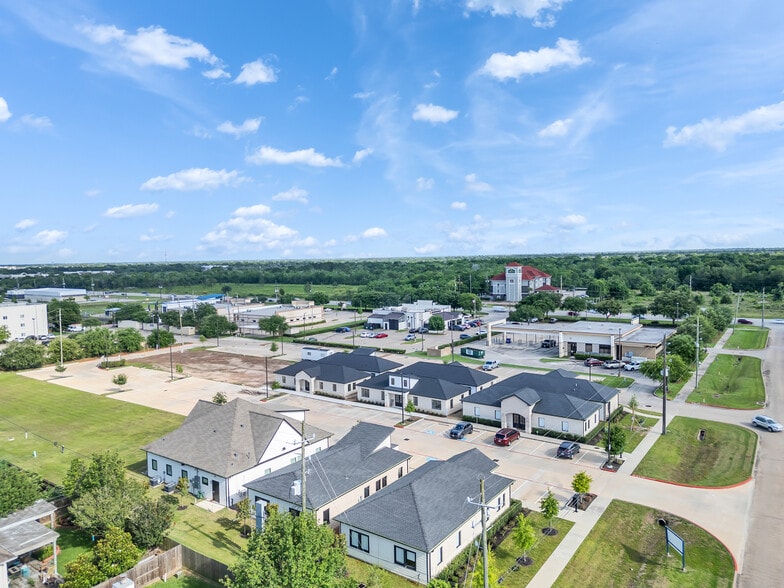 More Photos Of 2721 Sunrise Meadow Dr, Pearland Medical For Sale