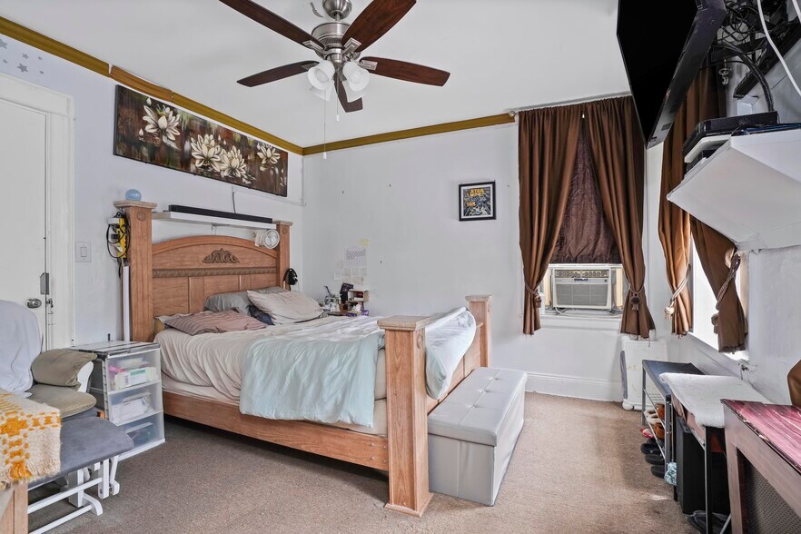 More Photos Of 6046 Putnam Ave, Ridgewood Apartments For Sale