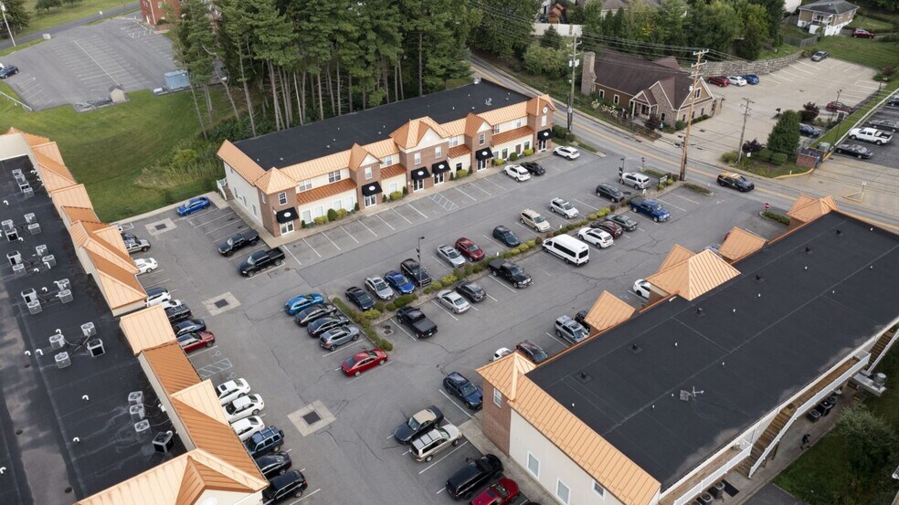 More Photos Of 511 Burroughs St, Morgantown Apartments For Lease